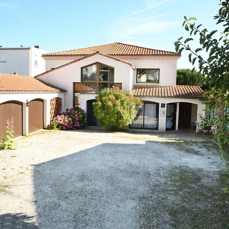 Villa Avec Piscine Chauffee Et Magnifique Vue Royan