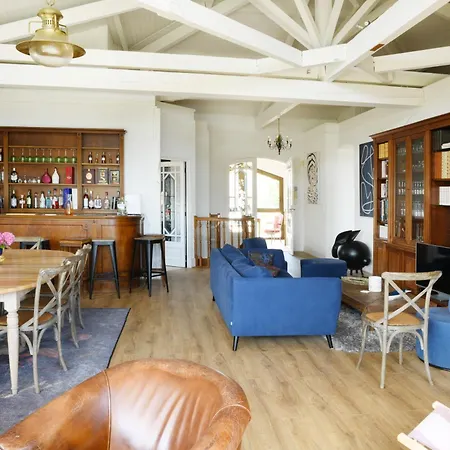 Avec Piscine Chauffee Et Magnifique Vue *