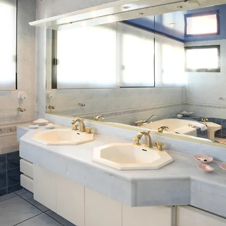 Avec Piscine Chauffee Et Magnifique Vue Villa *