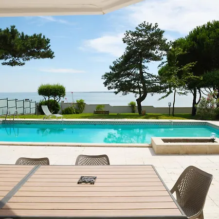 Avec Piscine Chauffee Et Magnifique Vue * Royan