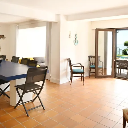 Avec Piscine Chauffee Et Magnifique Vue Villa