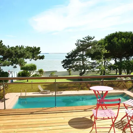 Avec Piscine Chauffee Et Magnifique Vue * 로양