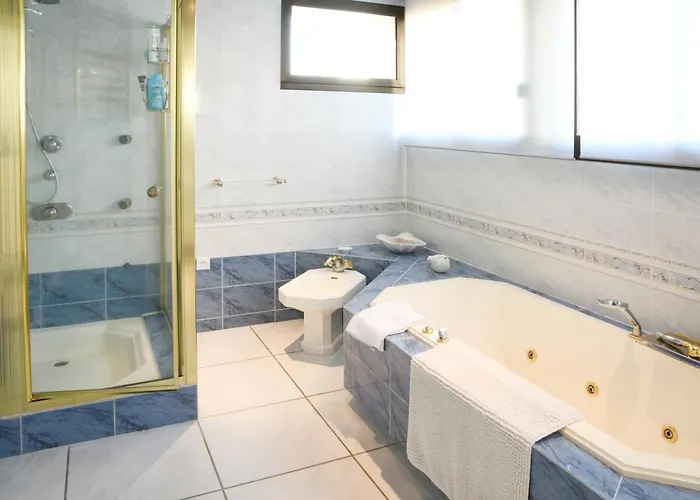 Avec Piscine Chauffée Et Magnifique Vue Royan