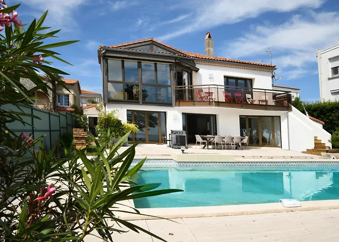 Avec Piscine Chauffée Et Magnifique Vue *