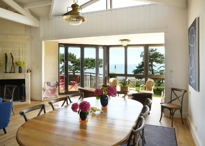 Avec Piscine Chauffée Et Magnifique Vue * Royan