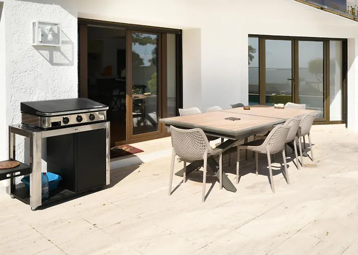 Avec Piscine Chauffée Et Magnifique Vue