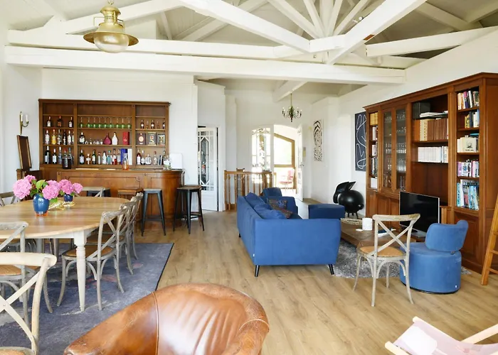 Avec Piscine Chauffée Et Magnifique Vue *